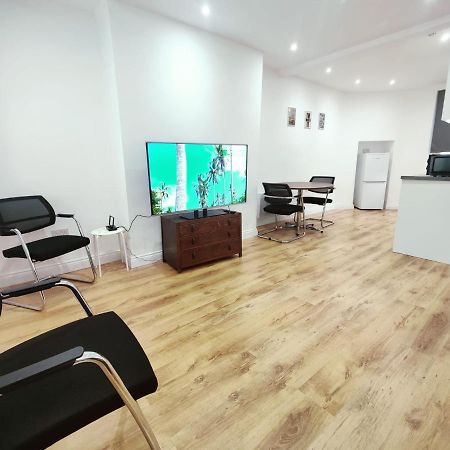 3 Bed Flat Close To Liverpool St & Brick Lane Λονδίνο Εξωτερικό φωτογραφία